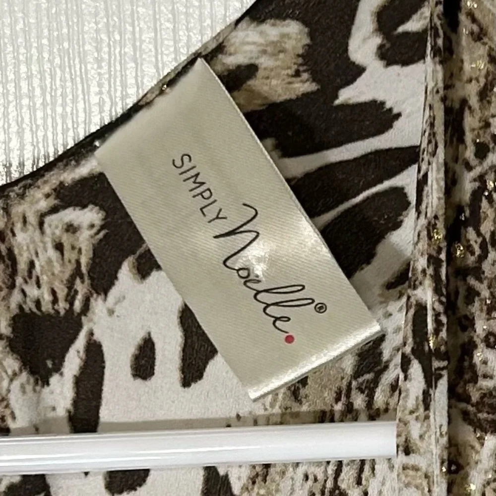 Simply Noelle Brown Leopard Print Wrap Gold Highlights‎